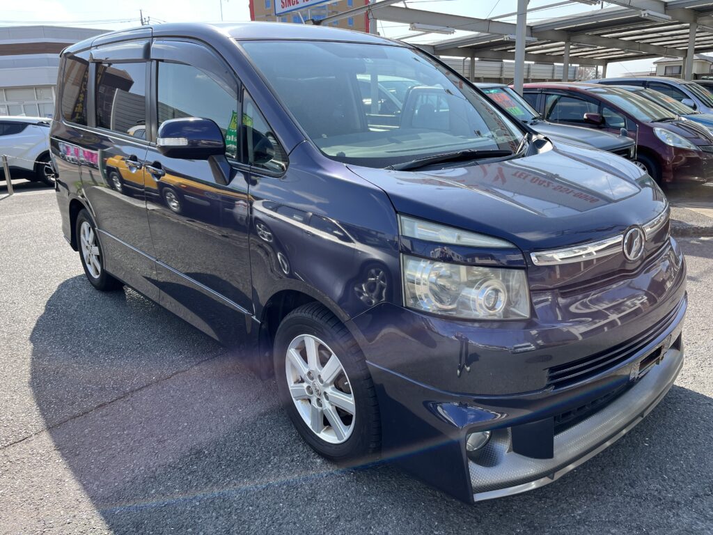 2008 Toyota Voxy Kelly & Kelly